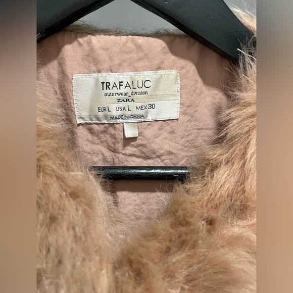 ZARA Faux Fur Vest blogger favorite size large pockets - Picture 7 of 14